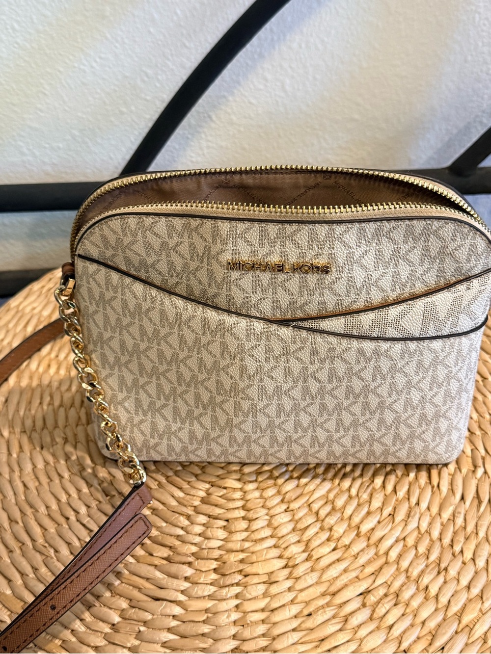 Michael Kors Cindy Dome Crossbody